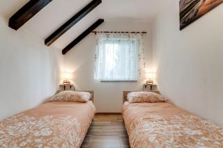 Holiday house with a parking space Fuzine, Gorski kotar - 20518 - Lokve - 2