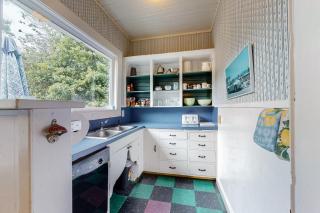 Steps to the Prom Cottage - 3