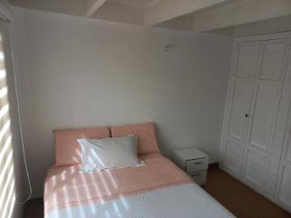 Habitación con cama doble y baño privado, para descansar - Bogotá - 7