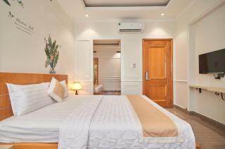 Bin Bin 10 - Mimosa Hotel Near Tan Son Nhat Airport - Ho Chi Minh - 2