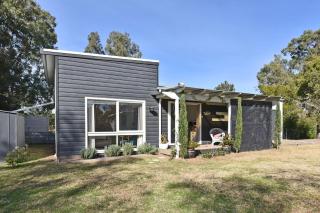Rose Cottage Studio Romantic or Solo Getaway. Spa, Games Room - Broke - 7