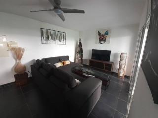 Appartement spacieux moderne lumineux avec grand jardin dans résidence avec piscine - Le Gosier - 0