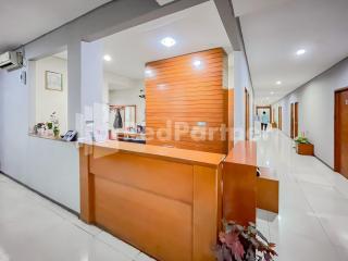 Sang Surya GuestHouse Syariah Near RS Hasan Sadikin Mitra RedDoorz - Bandung - 2