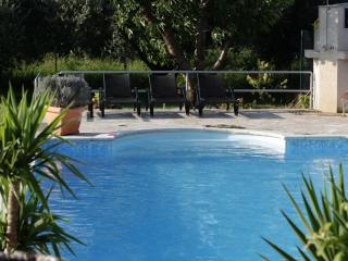 Villa with with 5 apartments in Peracko Blato - Ploče - 0