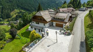 Villa Bostele with Five Bedrooms, Indoor Pool, Two Saunas & Garage - Bad Kleinkirchheim - 1