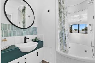 Sun Drenched Unit in Noosaville - Noosaville - 4