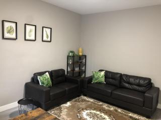 Executive or Large Family 5-bed House - Hosted by Hutch Lifestyle - 7