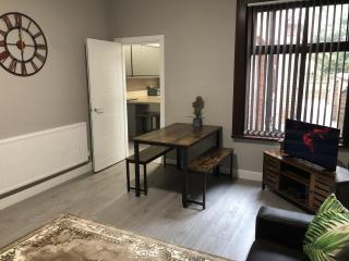 Executive or Large Family 5-bed House - Hosted by Hutch Lifestyle - 4