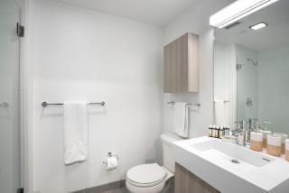 Kendall Sq Studio w Gym WD by MIT MGH River BOS-67 - Cambridge - 1