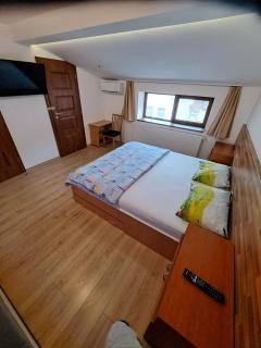 Apartment Cozia - 7