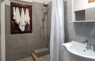 2 Bedroom Nice Apartment In Prigradica - 6