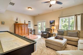Blue Ridge Mountain Home with Sunroom Pets Welcome - Fairview - 7
