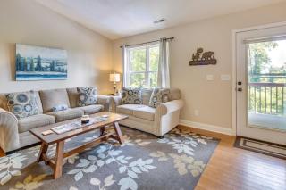Blue Ridge Mountain Home with Sunroom Pets Welcome - Fairview - 1