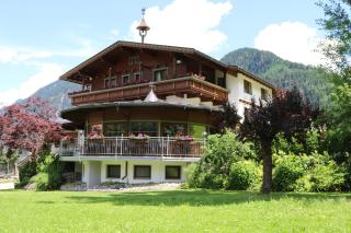Hotel Gasthof Stoanerhof - Mayrhofen - 0
