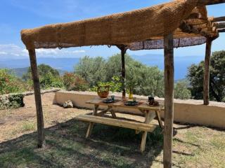 charmante bergerie à Cargese tres belle vue mer avec jardin - Cargèse - 1