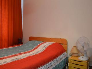 Appartement cosy 2 pièces avec terrasse fermée, proche plage et commerces, parking privé inclus - FR-1-250-156 - Le Grau-du-Roi - 4