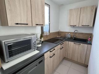 Maison avec Cour, Piscine Sécurisée, Climatisation, 3 Chambres, Proche Plage, 8 Personnes - FR-1-701-33 - Vendres - 9