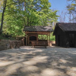 Rent a Forest, Cabin Hidden in the Fruška gora - Velika Remeta - 1