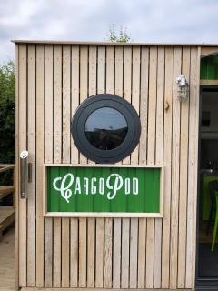 Green CargoPod at Lee Wick Farm Cottages & Glamping - Clacton-on-Sea - 6