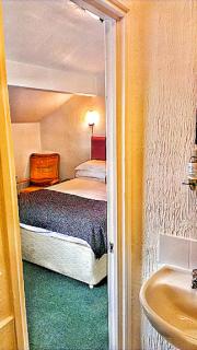 Lyndhurst Guest House - 4