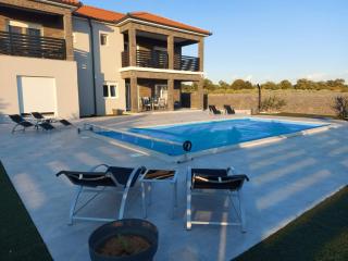 Modern Villa Freya with heated swimming pool, Murvica - Murvica - 4