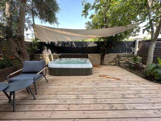 Maison à deux pas des plages avec jardin, terrasses et spa. - Mèze - 0