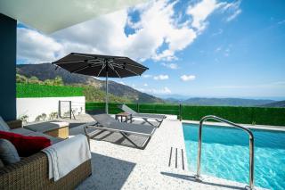 Villa Oxy Private Pools & Seaview & Heated Indoor Pool - Göcek - 8