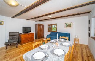 Beautiful Home In Mali Vrh Kamanjski - - 9
