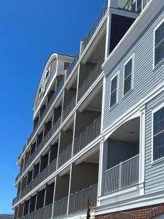 Hampton Beach OCEAN FRONT Condo at the Surf - Hampton - 9