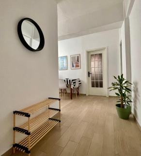 Lola’s Apartment - 3