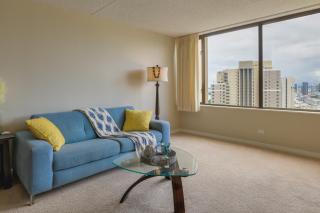 Honolulu Condo Stay with Balcony Walk to Beaches! - 0