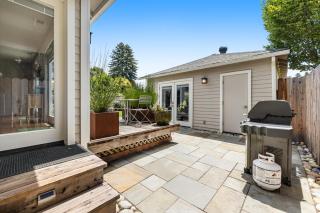 Modern Wine Country Charmer - Healdsburg - 9