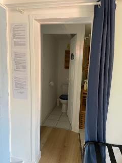 Mérig'home Chambre BD climatisée dans maison avec piscine au calme en ville, SdB & toilettes privés - 6