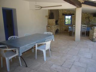 Goult (LUBERON) A 150 m de la piste cyclable Maison en campagne avec Gde piscine - Goult - 2