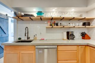 Chic Angel Fire Condo Walk to Ski Resort! - Angel Fire - 4