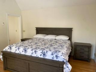 Beautiful Spacious Home w/ Game Room. - Gilford - 5