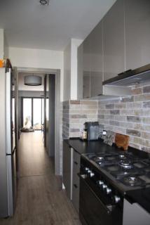 Trendy apartment with 2 bedrooms,2 full bathrooms each with shower,toilet,sink, 500m from the centre, private secure parking - Cannes - 1