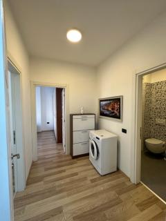 Lake Escape - Home & Office 3 - 4