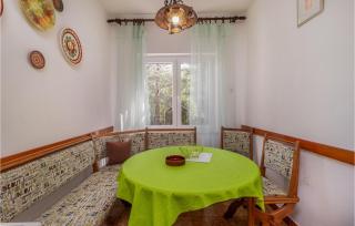 5 Bedroom Awesome Home In Povile - Povile - 6