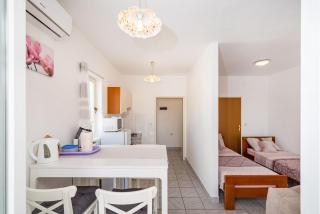 Cozy Apartment Marija with Garden - Novalja - 4