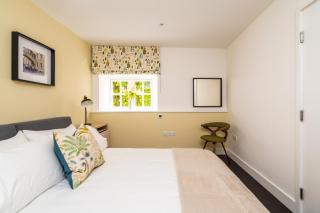 Central waterside - Oxford - 9