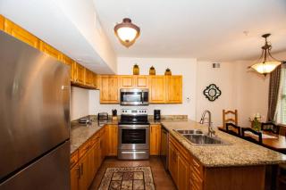 Golf View, Unit #3212 - 7