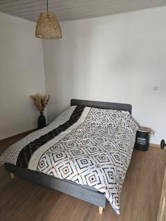 Hébergement atypique refait a neuf 2 chambres - - 5
