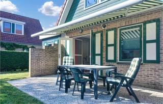 4 Bedroom Cozy Home In Zonnemaire - Zonnemaire - 1