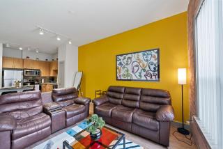 Hot Spot Loft mins from Galleria - 5