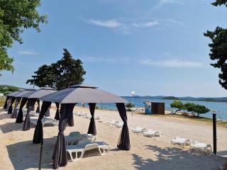 5 meters FROM THE SEA with private beach - 70m2 Colibri Sunset Apartments - Sveti Petar - 8