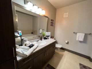 Enchanting Luxury 2/2 Amenities - Houston - 1
