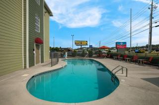 SureStay Plus Hotel by Best Western Sevierville - Sevierville - 1