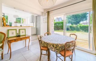 2 Bedroom Lovely Apartment In Poitiers - Poitiers - 7