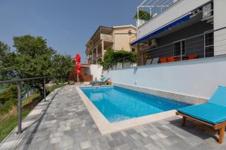 Seaside apartments with a swimming pool Zavode, Omis - 1021 - Lokva Rogoznica - 5